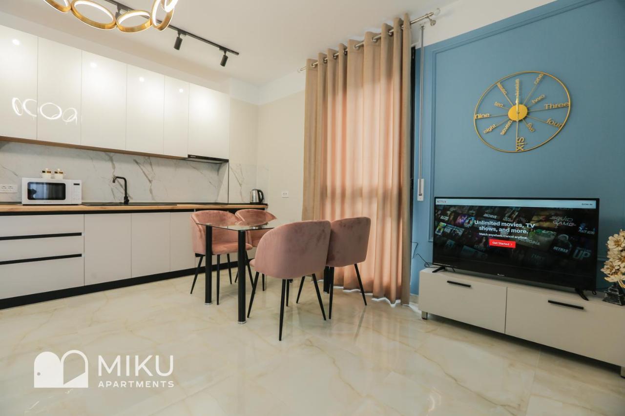 Miku Apartment - Glamorous 1Bedroom Apartment At Olympic Residence Tirana Exterior photo