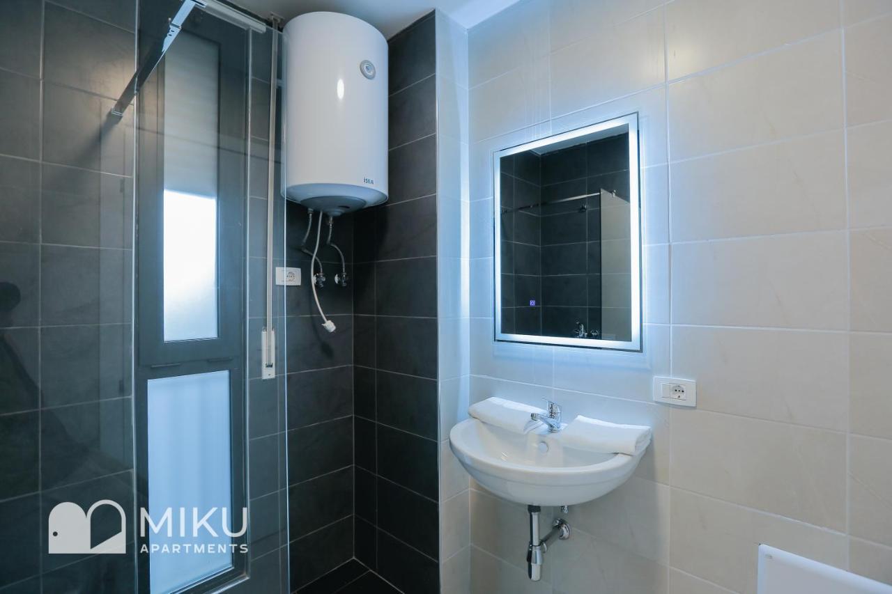 Miku Apartment - Glamorous 1Bedroom Apartment At Olympic Residence Tirana Exterior photo